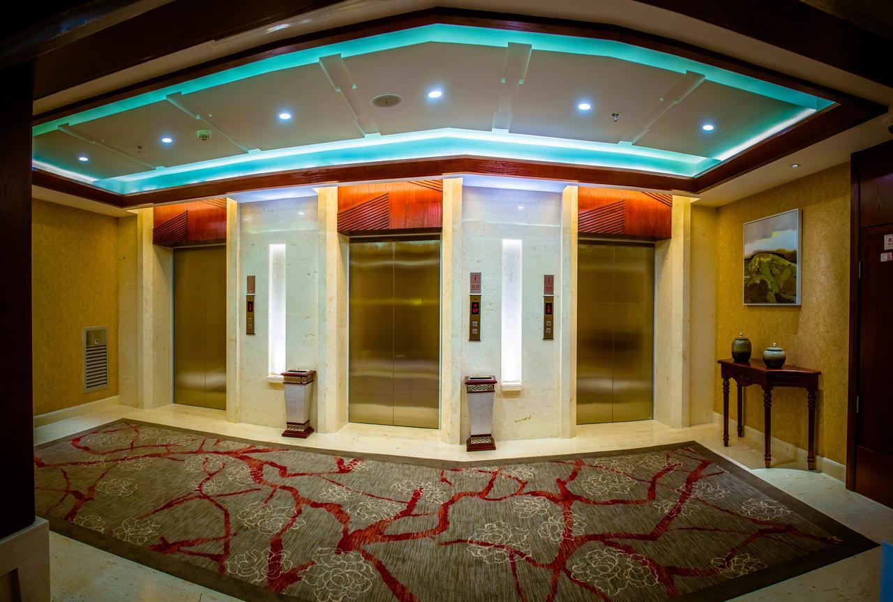 Kaili International Hotel Csangcsiacsie Kültér fotó