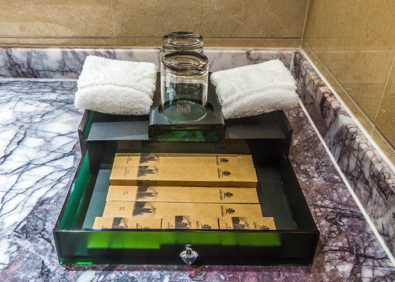 Kaili International Hotel Csangcsiacsie Kültér fotó